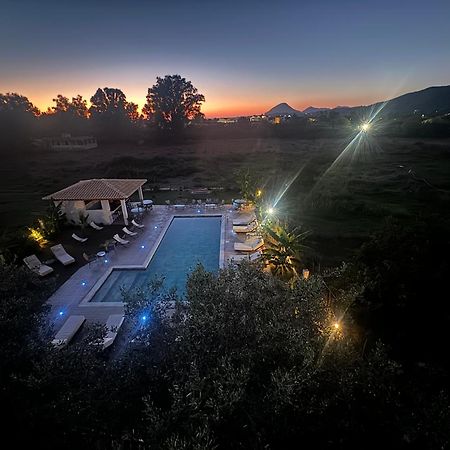الشقق الفندقية آغيوس غيوريوسفي  Kapetanios Luxury المظهر الخارجي الصورة