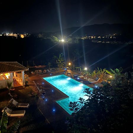 الشقق الفندقية آغيوس غيوريوسفي  Kapetanios Luxury المظهر الخارجي الصورة
