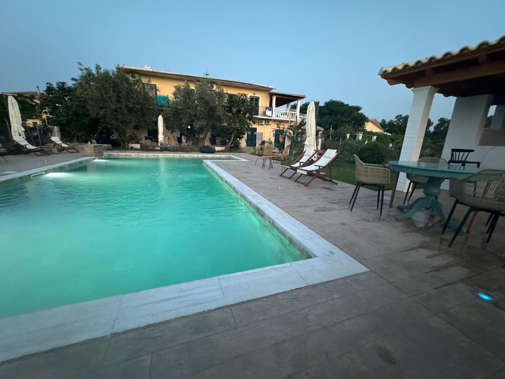 الشقق الفندقية آغيوس غيوريوسفي  Kapetanios Luxury المظهر الخارجي الصورة