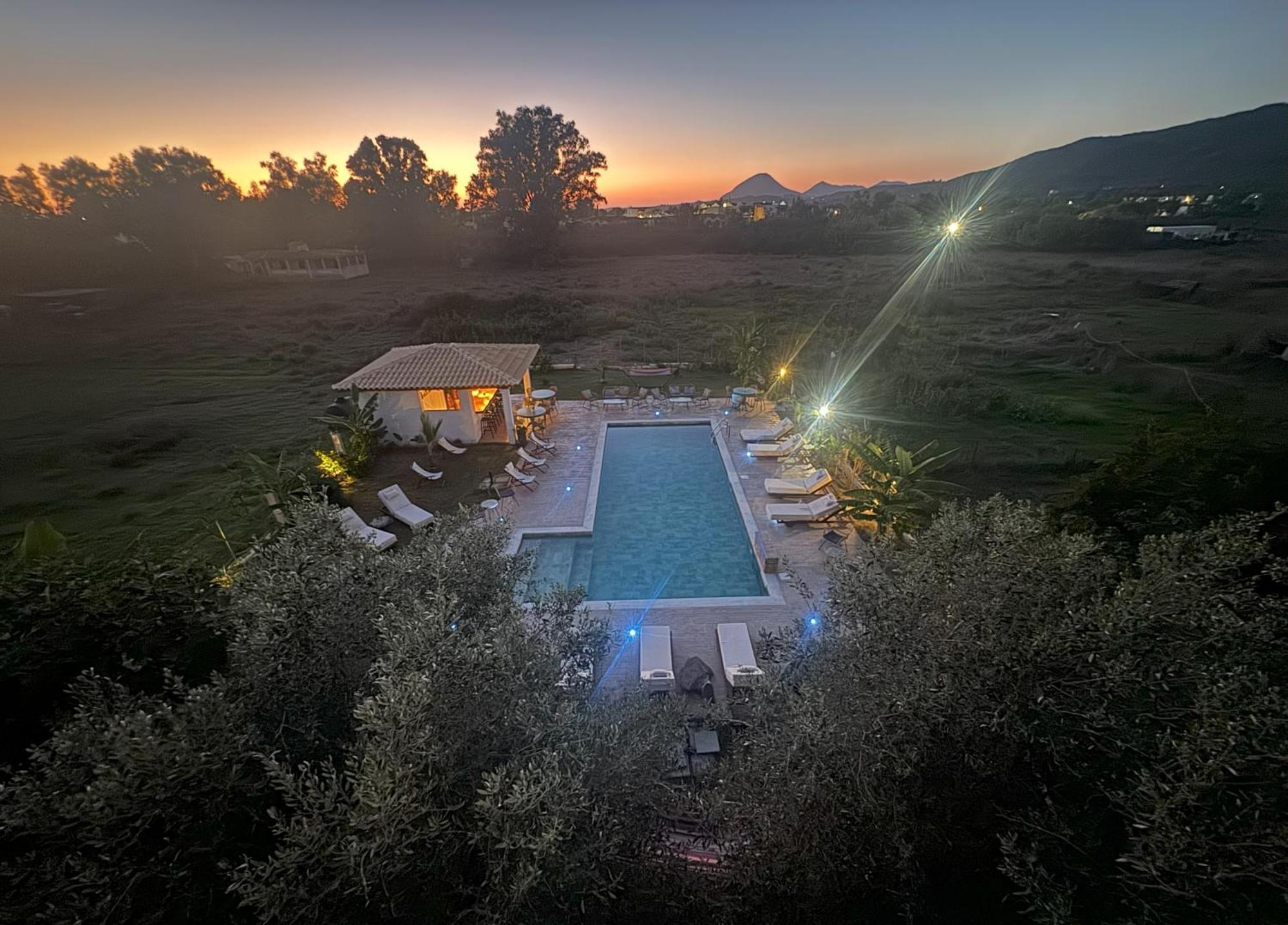 الشقق الفندقية آغيوس غيوريوسفي  Kapetanios Luxury المظهر الخارجي الصورة